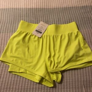 Fabletics neon yellow Olesia pocket short medium